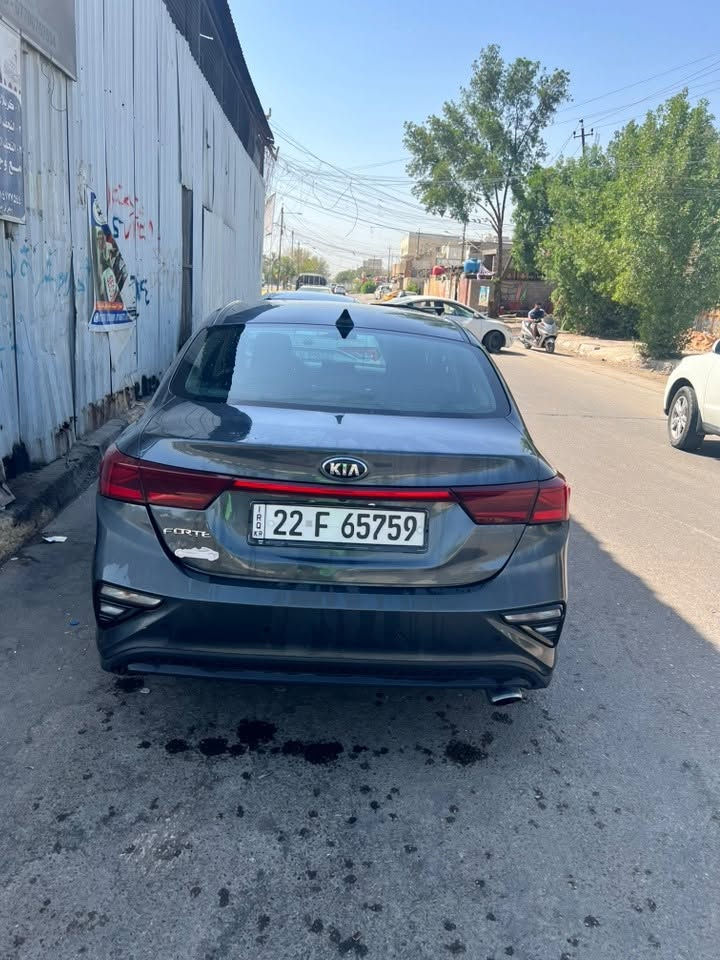 كيا فورتي 2019 وارد امريكي
صور الحادث موجوده بالمنشور 

ماشيه 100 الف ميل 

السياره مناقصها شي 

السعر 135 ورقه 

رقمي ***********

السياره باسمي رقمها اربيل
