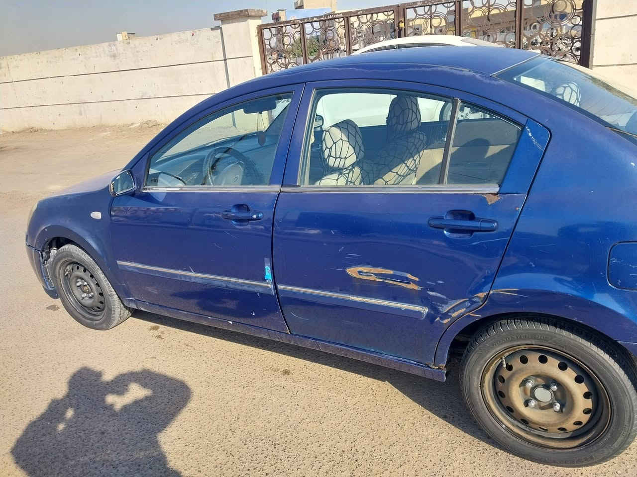 السلام عليكم..للبيع سياره شيري E5 موديل 2013 كير عادي
تبريد شغال بيها نواقص بسيطه وتكحيلات  السعر 38$ بغداد/الحريه ***********
