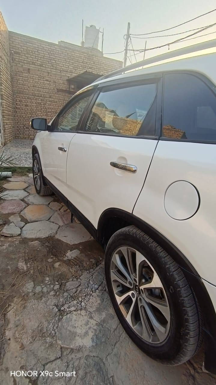 السلام عليكم
سورنتو موديل 2014 مصبوغة صبغ عام
بيه تجيه من صفحت السائق رقم بغداد
السعر 120 بيه مجال
العنوان ناصريه حي اور رقم الهاتف
***********
