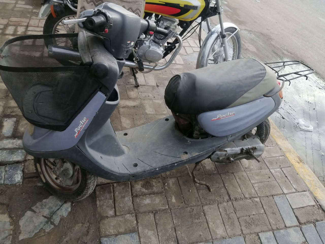 للبيع نضافته شوفت دراجه بلاديه عينك دراجه حالين ماتشتغل ابيع هل موجود الشراي يتصل *********** مكاني كربلاء خاص ماعندي
