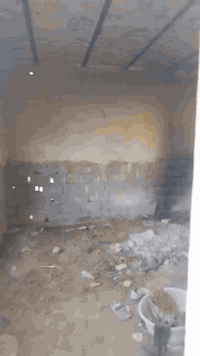 بيت  للبيع انجاز80‎%‎ من البناء كونكريت
المساحة 250متر  زراعي سند 17
يحتوي على ثنين غرف نوم 
واستقبال 
ومطبخ 
وحمامات داخلية 
السعر 18مليون قابل للتفاوض 
للأستفسار التواصل ع الخاص او الاتصال 
***********
