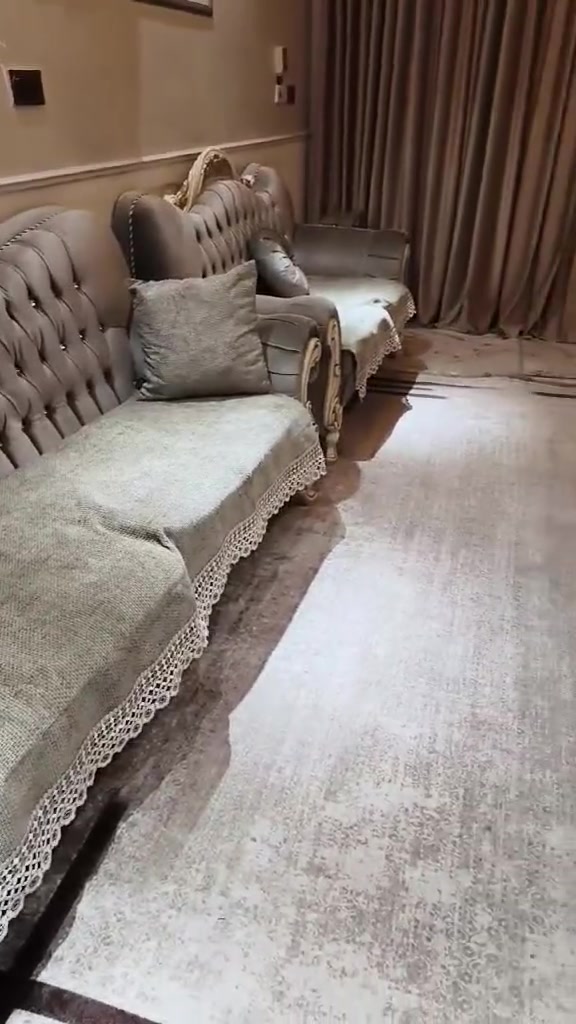 تخم تركي مستخدم 10مقاعد توصيل داخل ديوانيه 
@إشارة


**إذا كنت صاحب هذا الإعلان وتريد حذفه لأي سبب، رجاءا أرسل رسالة إلى الدعم الفني**