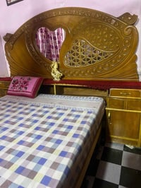 غرفه نضيفه • ميز زاويه • سعر مناسب
