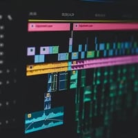 اني مونتير اشتغل جميع انواع المونتاج 07740623801 التواصل واتساب فقط