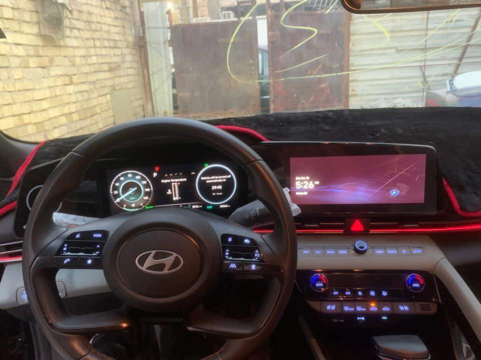 السلام عليكم
هونداي النترا موديل 2024 مكينه 1600 هايبرد ماشيه 11الف حادثها فقط باب مبدل اصلي تفصيخ نفس اللون وجاملغ راجع بارد سياره كلها بدون قطره صبغ السياره فول مواصفات كشنات جلد تدفئه وتبريد كشنات كشن السايق خزن ميموري فتحه سقف بصمه تشغيل عن بعد وبعد هواي مواصفات رقم بغداد باسمي السياره سنويه وهزه جديده مكاني بغداد /بغداد الجديده
للاتصال ***********
السعر 170 ورقه وبيها مجال
