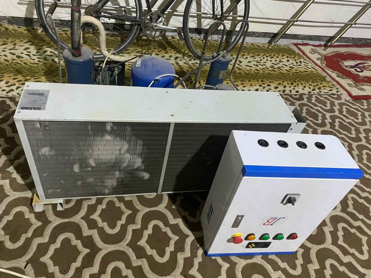 للبيع براد فواكه ولحوم وقاعات 3 طن شرط الشغل ثلج اخو الجديد كامل مكمل اي نقص مبيه ناخذه ب20 ورقه اريده  مليون ونص والاتصال على هذا الرقم
‏‪0750 283 1707‬‏
