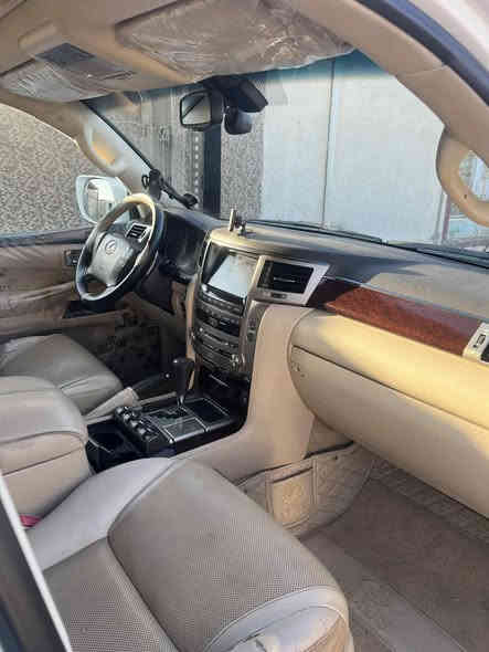 سلام عليكم
لكزز مديل ١٤   sفول مواصفات  رقم بغداد  مكفوله كفاله عامه محرك ٥٧٠٠ السعر ٤٤٠ مراوس بلاندكروز  ١٢ او١٣ او اقل مع الفرق
مكان سماوه الهلال
للتصال ***********
