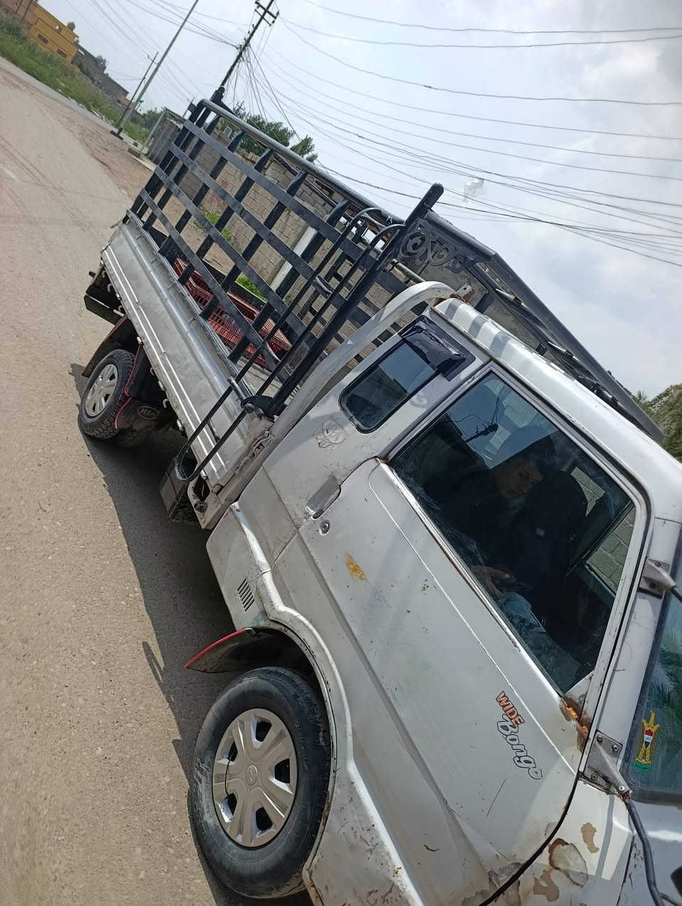 سلام عليكم بنكو موديل ٩٤ ٧ جنكال قماره وربع سياره كاعده وكبل للعمل جاهزه فقط مكينه خيط بخار كهربائيات جاهزه كله رقم شاصي ماواظح داكيله شعار تريد دكه عادي يندك سنويه لل٢٧ مشروع وطني لوحات بس الاستلام راعيه موجود تحويل مباشر غرامات مما عليه ولا الف تخم تاير جواه سياره خير وبركه العنوان أطراف بغداد قرب بسمايه السعر ٤٠  وبيه مجال حك الجيه رقم الهاتف ***********
