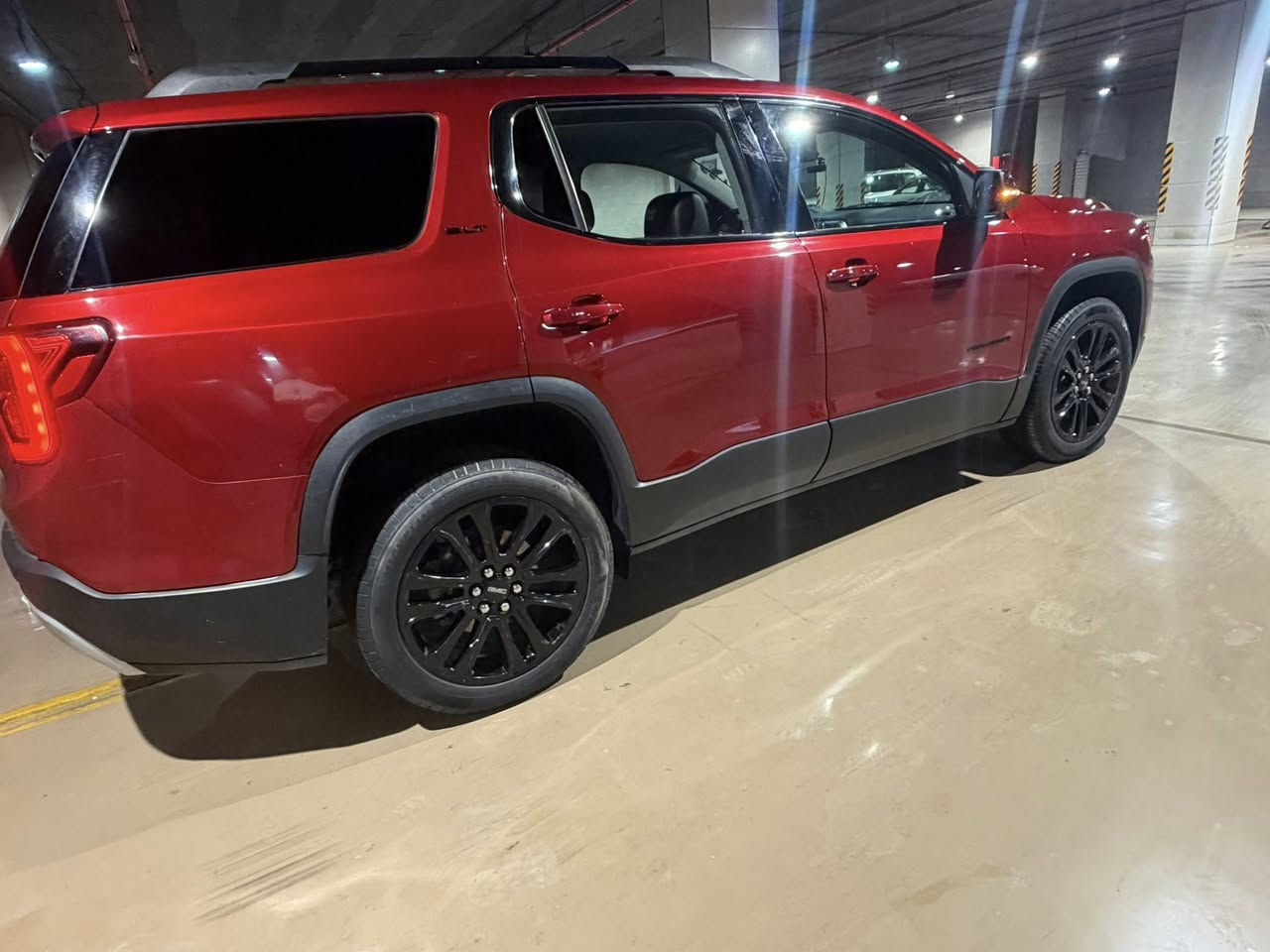 جي ام سي اكاديا 2023 SLT
(جميع الايرباكات سليمه) 

ترقيم اربيل جديد  

فول مواصفات عدا الفتحة  

 (شواصي ولغود مكفوله وجميع الايرباكات سليمه  )  بيها قبع جنطه فقط  

المواصفات :

‎٧ راكب - ٣ قطع تبريد - 

- كشنات جلد - تشغيل عن بعد.    كشنات خزن ميموري 

- نقاط عمياء - رادارات امامي خلفي جانبي - 

صندوق كهرباء ( ويفتح بالرجل ايضا ) - سستم صوت (bose) - داتا شو - تدفئة كشنات - كشنات كهرباء تبريد كشنات

‎تحديد مسار - حساسات امامي وخلفي - اوتو ستوب - توقف ذاتي عند الاقتراب من السيارات - قفل تلقائي - مراية تعتيم ذاتي + اشاير  - سايد بريك بصمة - فول تحكمات ستيرن - اضاءة العالي اوتو - منظومة زنون بلادي -اربع وضعيات قياده    

‎وبعد بيها هواااي مواصفات

محرك ٢٠٠٠ توربو (اقتصادي وسريع)

ماشية 20 الف  

‏‎السيارة جديدة بمعنى الكلمة وبالواقع بعد احلى وجاهزة 

بدون اي نقص وكل التفاصيل مذكورة بالكامل 

مكاني بغداد

اي استفسار هذا رقمي 

***********  بي واتس اب
