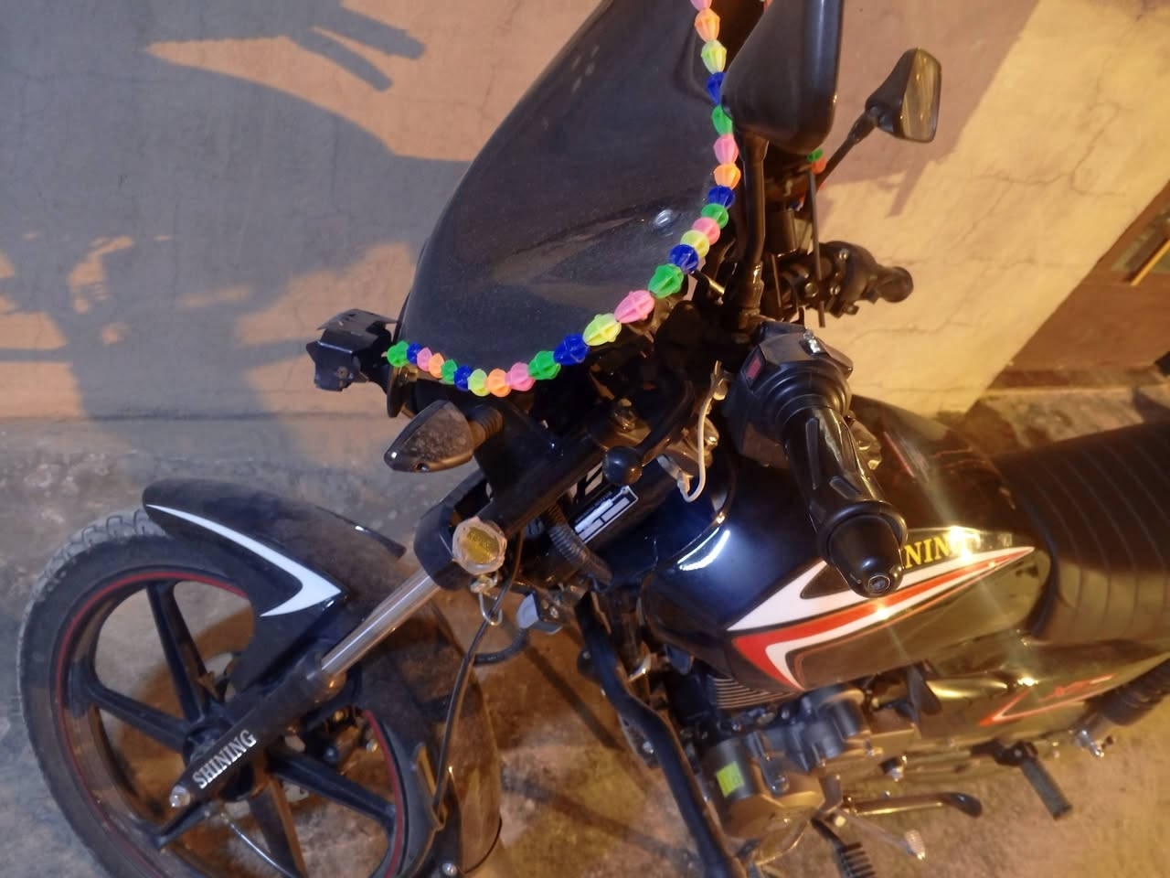 شاينك ٢٠٢٥  رقم بغداد دراجه زيرو ماشيه خمستالاف 
ع وضع الشركه السعر ب ١٩٠٠ وبيه مجال حك الجيه 

مكاني بغداد المشتل‏‪***********‬‏
