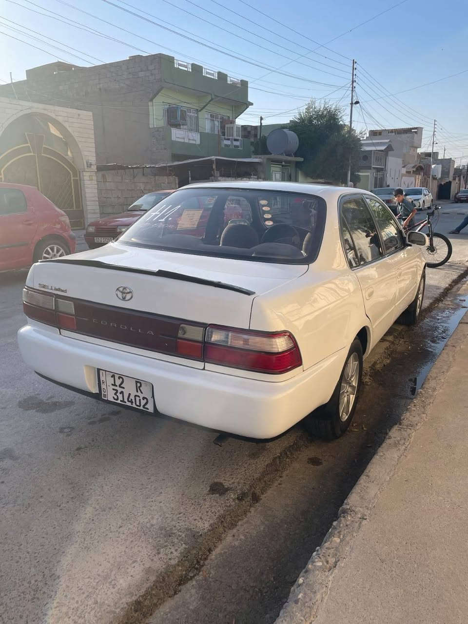 السلام عليكم سياره للبيع كوريلا موديل 1994
لون ابيض سياره وضع بلادي فقط قطعتين صبغ 
بدون خيسان بدون ضربه قويه بدون دواخل سياره شرط من الكير والمكينه وتبريد شغال طخم امامي خلفي امبدل بل كامل تايرات جدد وباتري جديد سياره جديدا ما محتاجلها اي مصرف 
سنويه الى 2029 
السعر : 63 
تواصل على الرقم مع واتساب:***********
