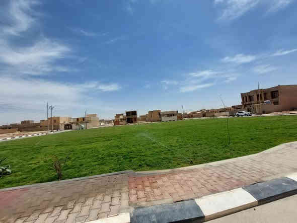 يتوفر لدينا ثيل هندي درجة وسط يتحمل درجات الحرارة العاليه واشعة الشمس المباشره للحجز والاستفسار الاتصال على الرقم *********** جاسم الخليفاوي العنوان الخالديه شارع العام مقابل بلديه الخالديه.
