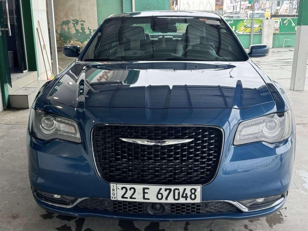 للبيع كرايسلر 300S .
الموديل : 2021  . (خليجي) . 
العداد : 75 الف
المحرك : V6 . 3.6L 
 
المواصفات :
* پانوراما . 
* رادار مع مانع تصادم . 
* نقطة عمياء . 
* حساسات امامية . 
* مصابيح امامية زنون مع LED . 
* ويل قياس 20 أنج . 
* حساسات خلفية . 
* شاشه كبيرة مع نظام ملاحة نفكيشن GPS .
* سستم صوت الپاين مع سماعات بريميوم .
* مقصورة الركاب من الجلد الفاخر .  
* المقاعد الأمامية كهربائية . 
* ذاكرة لحفظ وضعيات الجلوس (ميموري) . 
* مقاعد أمامية تبريد وتدفئة . 
* مقاعد خلفية تدفئة . 
* تشغيل عن بعد . 
* ستيرن كهربائي . 
* تدفئة ستيرن . 
* محدد سرعة . 
* تلفون بلوتوث . 
* كاميرا خلفية .
* مرايا متحسسة للاضاءة العالية .
* كير شفتر بالستيرن . 
* دخول ذكي
السعر 325 ورقة وبيها مجال 
مكان السيارة كركوك 
الرقم ***********
