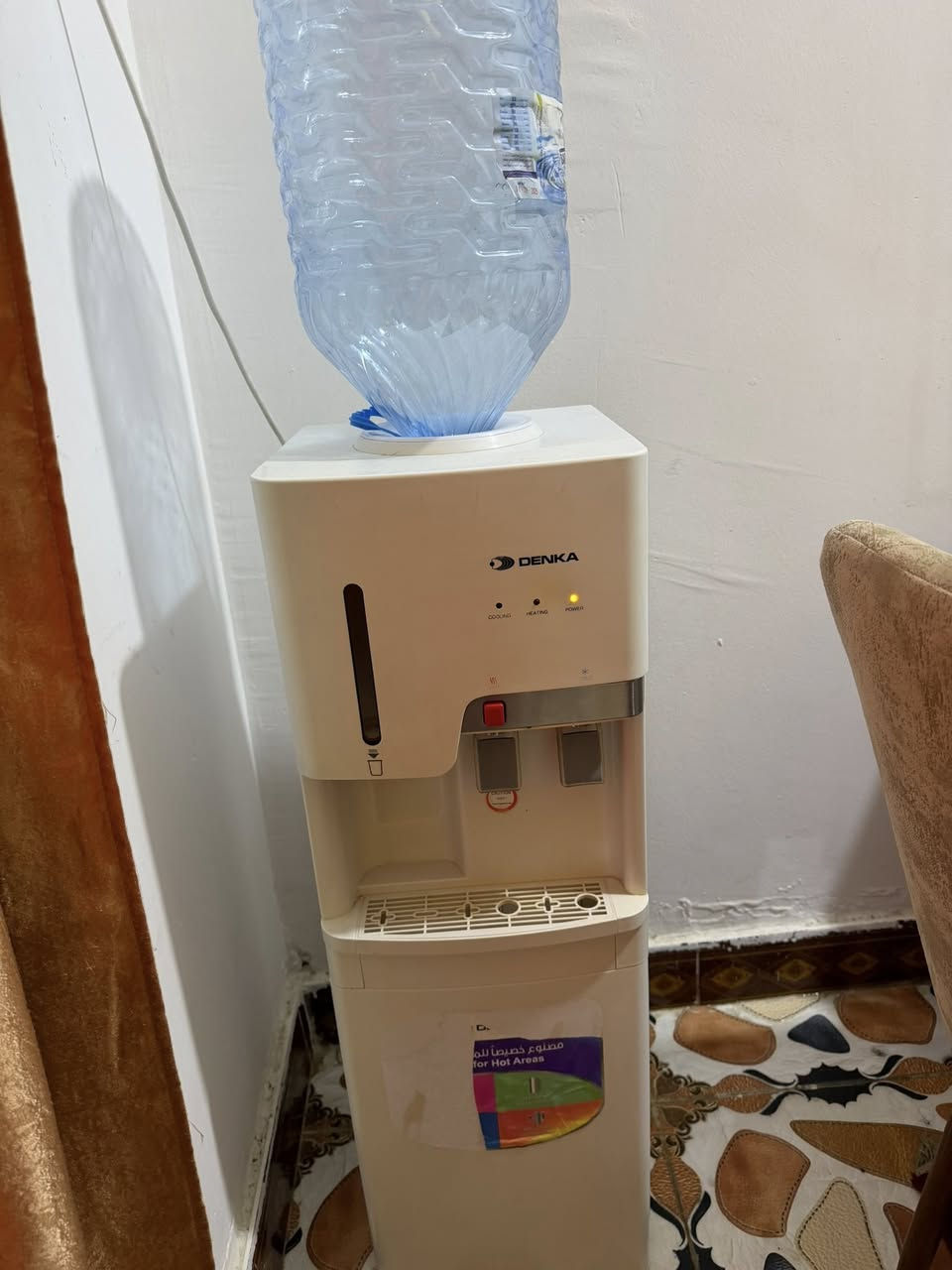 للبيع براد دنكا نضيف جدآ مكفول من العطل وشغال 100/100
فقط بي نضح قطرات ماء احيانآ مااعرف وين على الاغلب من داخل احد الحنفيات  بالضبط 
السعر 35 الف 
العنوان تنومة صالحية 
***********
