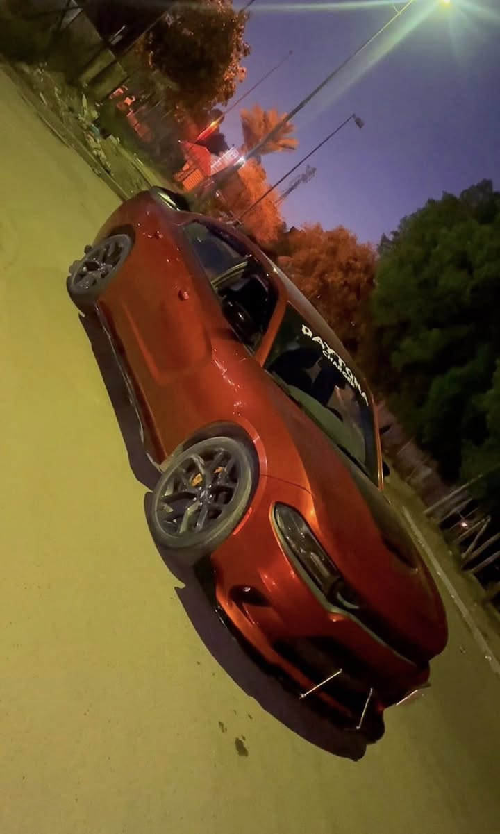 دوج جارجر 2021 ❤️‍🔥
لون المميز مشمشي❤️‍🔥 
مواصفات sxt 
شاشه كبيره
رادارات خلفي وجانبي
مري قلاب
مري هيتر
لايت زنون
كشنات كهرباء
كشنات اماميه تدفئه وتبريد 
كشنات خلفي تدفئه
ستيرن تدفئه
كشنات خزن ميموري 
مكينه 6 سلندر خير من الله 
دهن مكينه تبديل من وكالة ليث العبيدي
حادثه دعاميه اماميه فقط
لاستفسار حول سعر مراسله رقم ***********❤️
