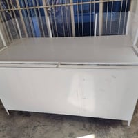 ميز جديد مو مستعمل للبيع القياسات 160*80 يوجد توصيل  للاستفسار 0783435...