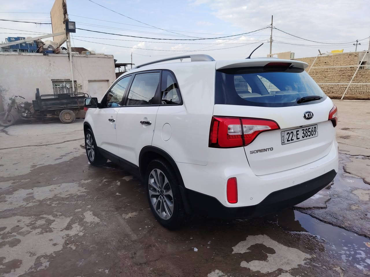 سلام عليكم سورنتو موديل ٢٠١٤ رقم اربيل الدولي بأسمي تحويل وكاله حاضر مواصفات فول عده الفتحه  مكينه اربعه سلندر مامفتوح سياره جديده مكفوله كفاله عامه مكانها الديوانيه السعر 168$ وبيها مجال لشراي رقمي ***********
