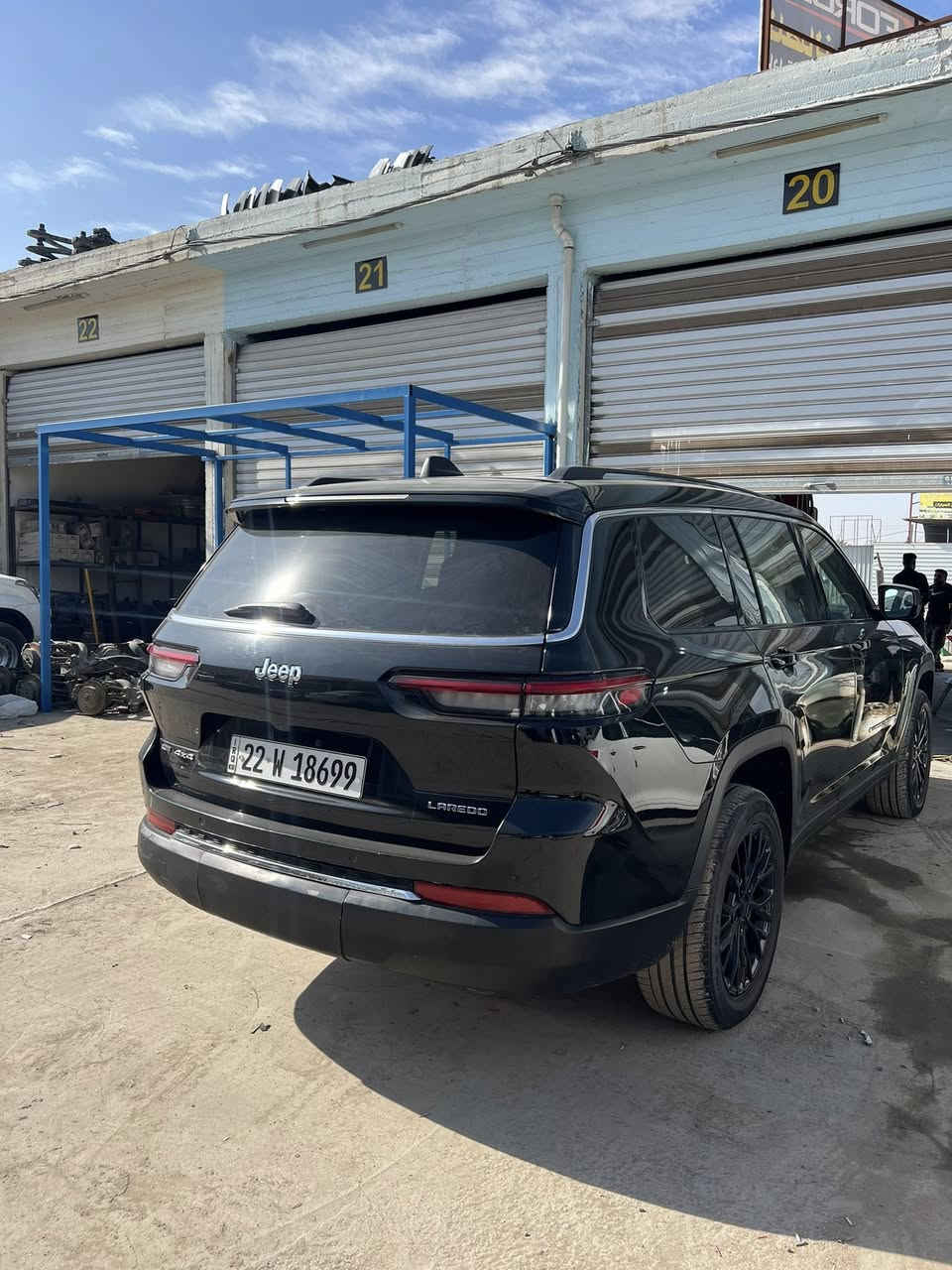 السلام عليكم جيب لاريدو 2023
موصفات
رادار امامي +رادار جانبي 
تشغيل ع بعد 
حساسات خلفيه +كامره دوار 
ستيرن تتفىه
كشنات مخمل كهرباء 
لد امامي 
شاحن واير لس
شاشه 
تبريد ٣ قطع 
 
الحادث //بيبان اثنين و جاملغ امامي بدون إرباك 
بجم كبس 
العنوان السياره //// النجف الإشراف////
***********
