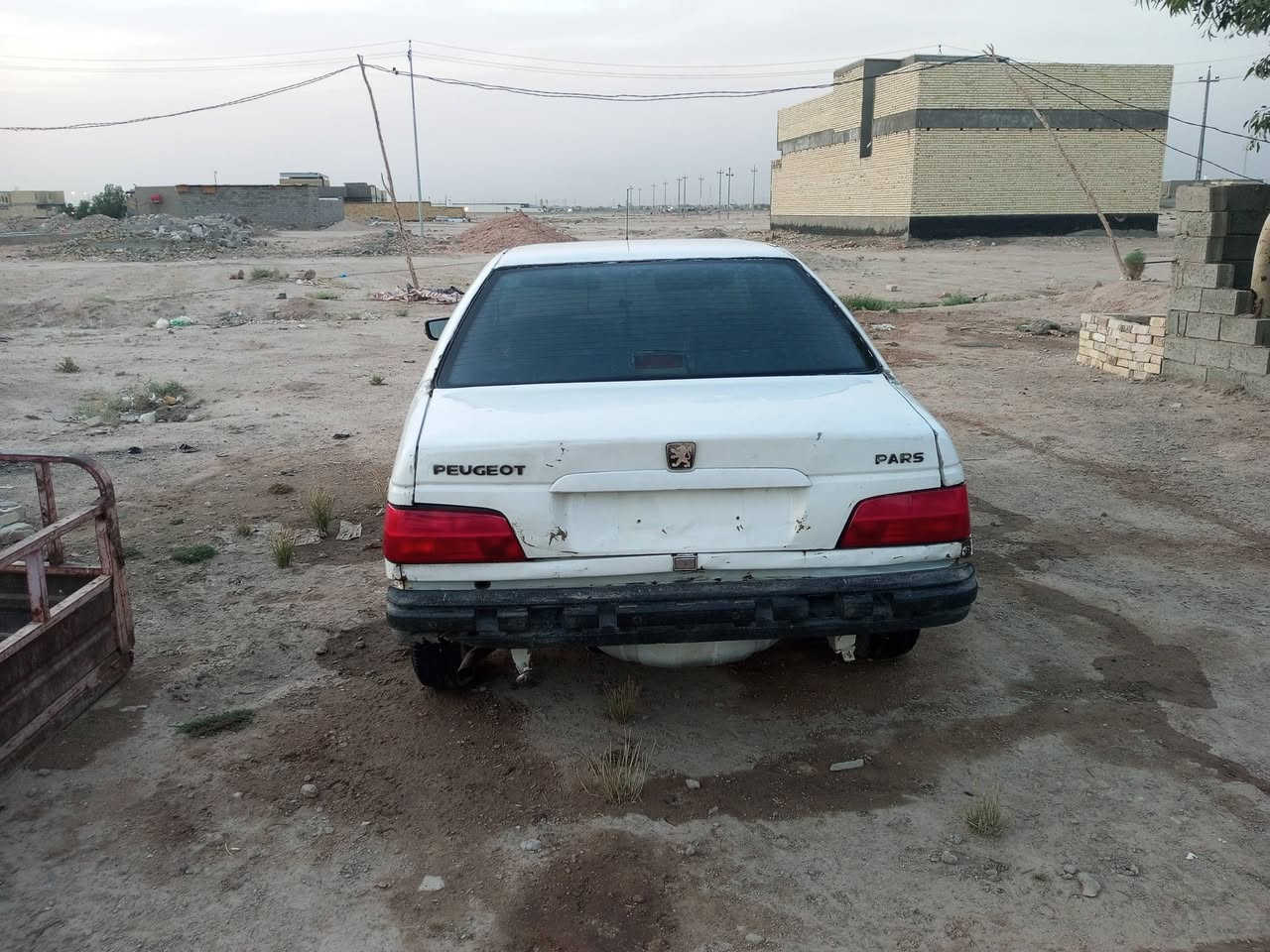 سلام عليكم بيجو بارص مديل 13 ب32 وبيها مجال قليل مكانها نجف ضربه جنطه سنويه بشهر 10 تخلص ابيع هلموجود وذا عندك مراوس نزل والرزق ع الله  ***********
