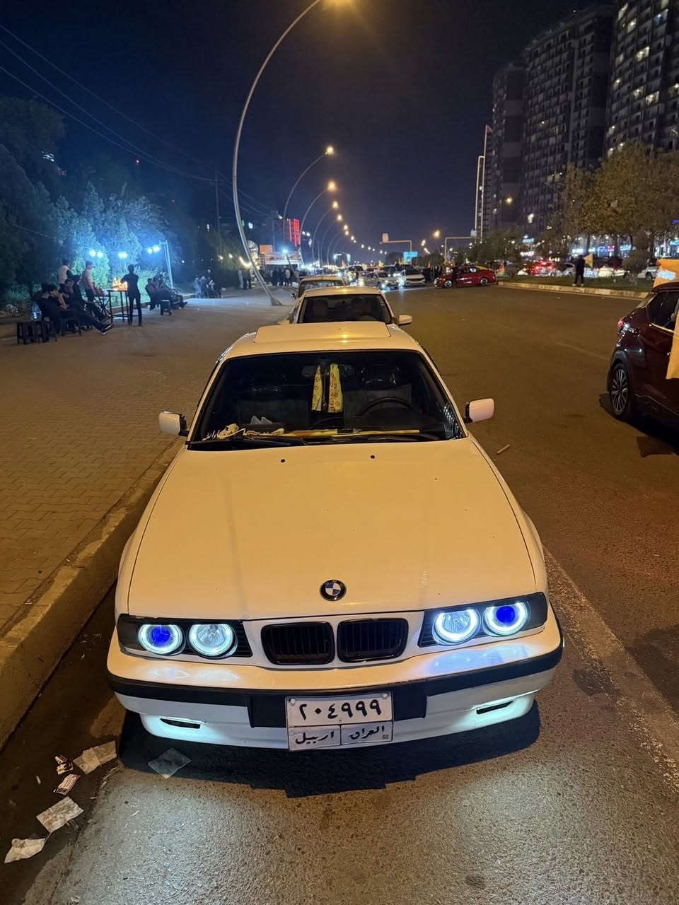 بيم مۆدیل ١٩٩٢ فول فول تۆماتیک ٥٢٥ سلایت جار جام کارەبا سلایت تەبیرت ساردو گەرم  بی داحمو لیدان حام نیەو حیزام نیە شاشە ئایپاد تەلەفۆن گیج ٢٦٠  ناو جلدی رەش گیرو مەکینە بە شەرت٨٤٥ هەزار خەرامەی لەسەرە دوای ماحمەلە دەگیرتەوە  ررقەم تەلەفۆن***********شوین هەولیر
