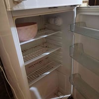 ثلاجة • نظيفه • تبريد ضعيف