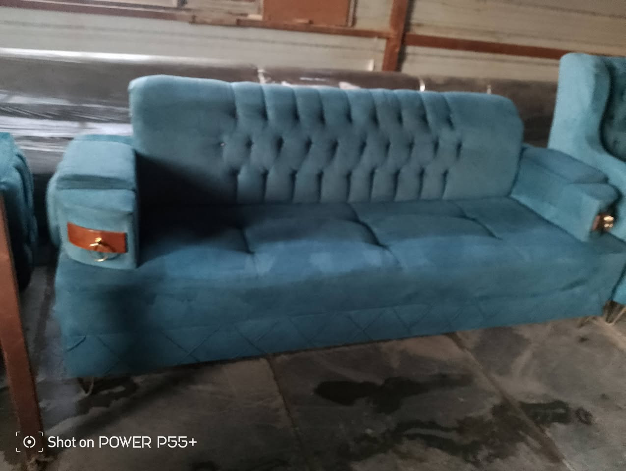 بيع سريع تخم مسخدم باله فول نضافه 10 مقاعد تكمه مو هاذ سوكي تعبان من كول تكمه تكمه سعر400 الف هاتف ***********
