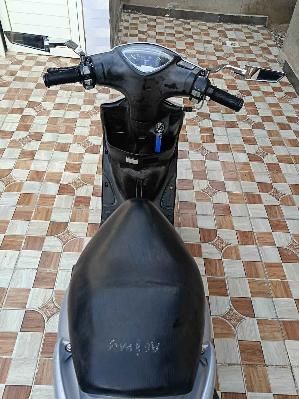 سلام عليكم بيع مستعجل دراجه ماكس مكينه 55شلعه ومعدل خير من الله تخم تاير جديد ويل نجمه كهربايات كله شغاله ماعده لاشاير مكان كوت السعر انتصال على الرقم *********** المو شراي لايتعبني رجائن
