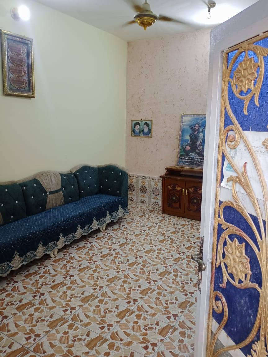 دور زراعي مساحه 100 قاطين كل الخدمات متوفره سعر 45 وبين مجال ناحيه الزيناوي شارع بان مازن خانه حي الحسين العصوم ***********
