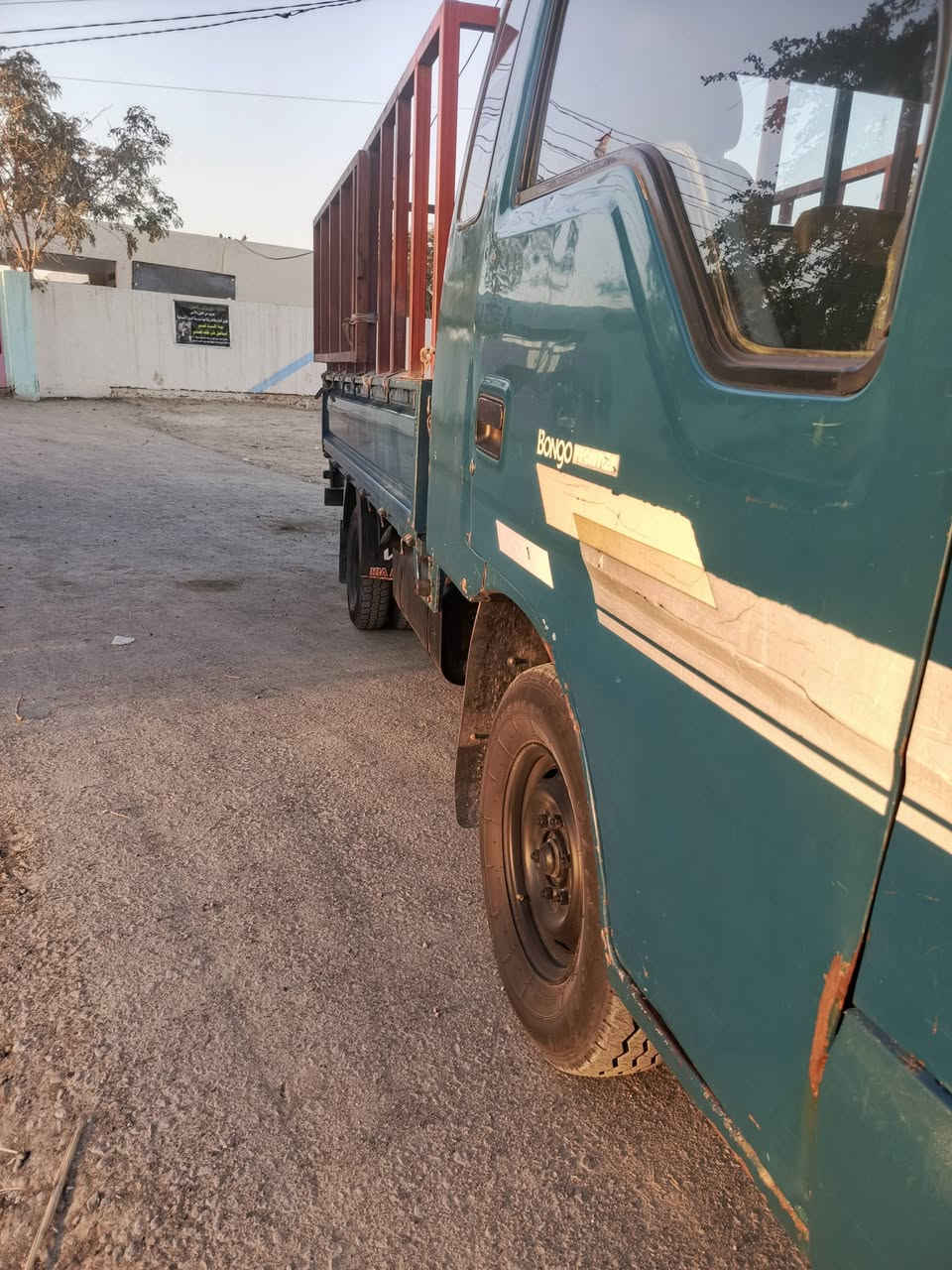 سلام عليكم ام عيون للبيع كفاله عامه مكينه3000 نفتوح ثابت مو قلاب حداديه مكينه شاصي كله كفاله سياره جاهزه من لبرغي عنوان بابل القاسم *********** السعر 68 بيه مجال بصيط
