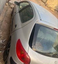 بيجو 206 • البضرة