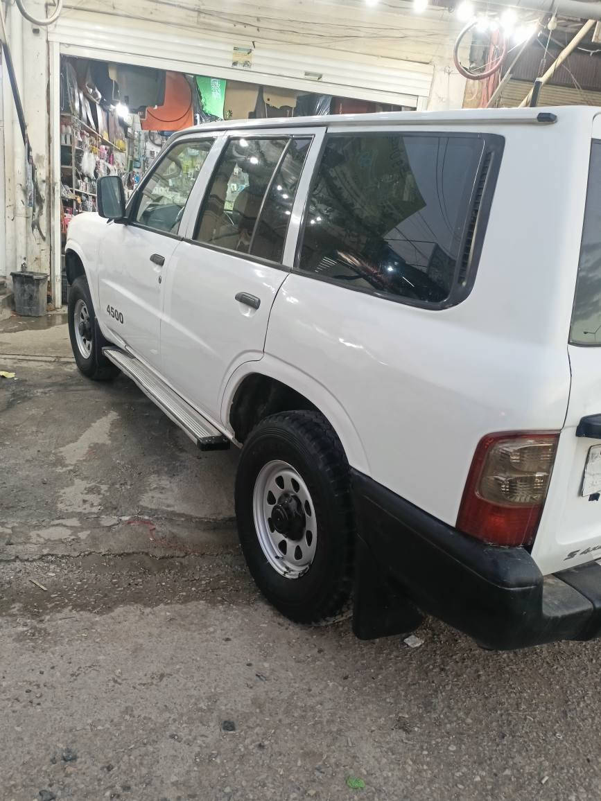 پاتڕۆڵ مۆدیل 2001موحە سە ئاڕمی پلاستیک سلیمانی بە شە رتیی ئاڕموئە وە لیاتتوغە رامە گیڕومە ینە وئە کسل بە شە رت تە قە وڕە قە ینیە غازوبە نزینە بۆیاخی هە یە حیزامە  ناوشانە کانی هیچی پیوە نیە بۆیاخومە عجون  زۆرجوانە ماشە ڵا سعری 68وە رە قە وتۆزی مە جال گۆیڕینۆیش دە کە م بە سە یارە یە بە دڵم بیت ***********m*********** السليمانية, العراق
