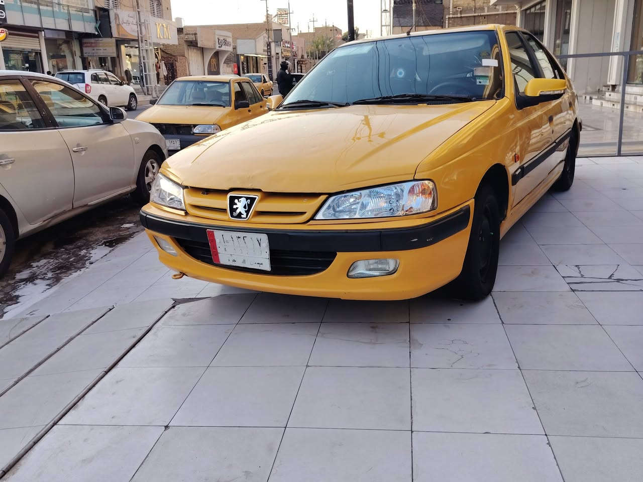 سلام عليكم بيجو بارص موديل 2015 رقم ميسان السنويه 27 تبريد ثلج حداديه جديده راعيها يريد تحويل نقص السياره  جامه كدام وباور الاستفسار ***********
