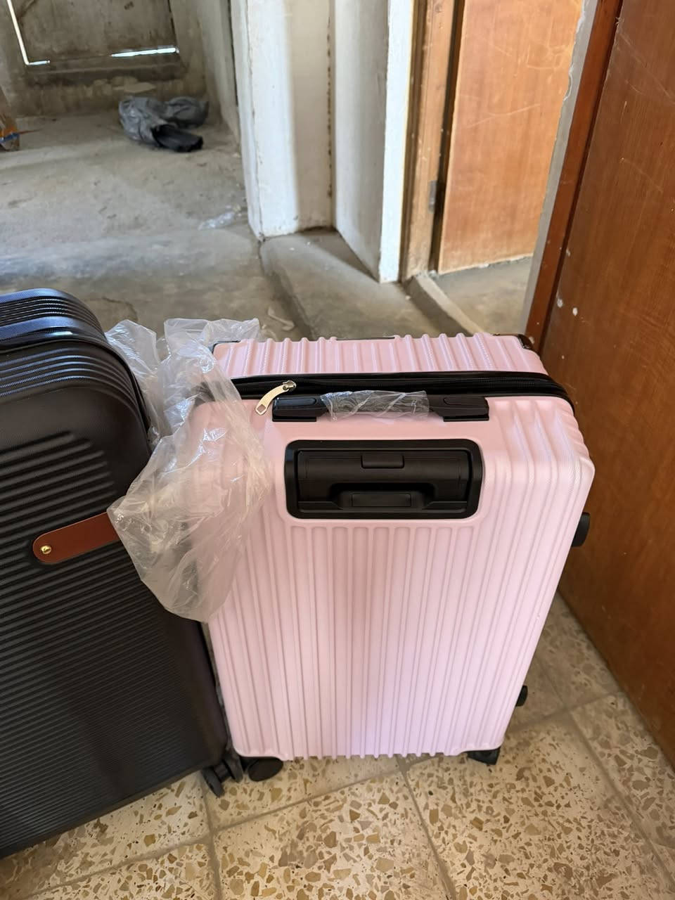 جنط احجام كبيرة قطعة ٤٠ تاخذ اكثر من قطعة تصير عليك ٣٥ لون وردي اسود زيتوني


**إذا كنت صاحب هذا الإعلان وتريد حذفه لأي سبب، رجاءا أرسل رسالة إلى الدعم الفني**