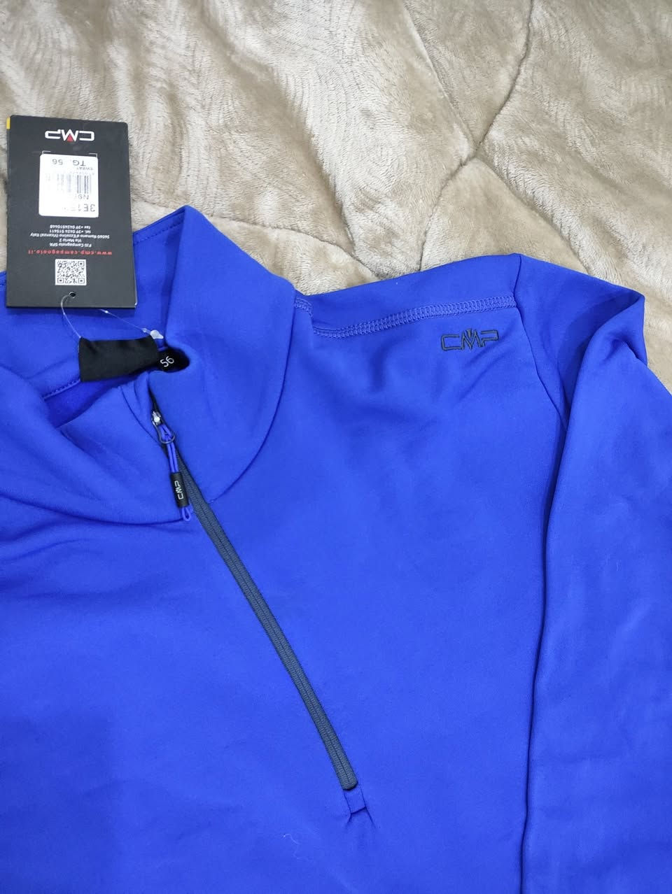 CMP 
باله اوريجنال %100
النظافة %100
غير مستخدم 
L-XL القياس 
60cm  عرض الصدر
74cm الطول 
يتوفر توصيل 6 الاف لجميع محافظات العراق 🚙


**إذا كنت صاحب هذا الإعلان وتريد حذفه لأي سبب، رجاءا أرسل رسالة إلى الدعم الفني**