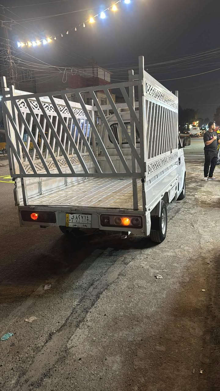 شيري واحد طن ٢٠١٣ السياره بيهه هاي الطخه الاماميه السعر ٢٨ ورقه بيه مجال ***********
