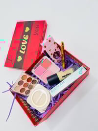 باكج ميكاب كامل • فاونديشن SHEGLAM • ماسكارا ذهبية