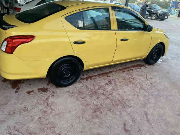 السلام عليكم نيسان 2015  كير اوتوماتيك رقم بغداد الأماني مصفره هيئة وغرامات خط وبحث كامله  كير مكينه كفاله حداديه تخم تاير جاهزه لشغل ع باب الله السياره حلوه ونضيفه 
السعر 77وبيها مجال بصيط  العنون بغداد 
هـ ***********
