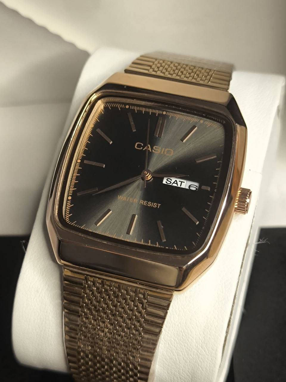 كاسيو Casio مميزة

تحفة فنية
لمحبي الرسمي وللذوق الراقي
مكينة كوارتز
ميناء اليض رسمي مميزة مزودة بمنفذ تاريخ شهري واسبوعي 
زجاج معدني مقاوم الخدش 
 مقاومة ماء وغبار
سير حصيرة مميز جدا 
القطعة مختمة بالكامل

⚠️ملاحظة متوفر  قطعة واحدة فقط 

السعر :- 30 الف ع اول تم  
للحجز والاستفسار يرجى مراسلة الصفحه عمارة, ميسان


**إذا كنت صاحب هذا الإعلان وتريد حذفه لأي سبب، رجاءا أرسل رسالة إلى الدعم الفني**