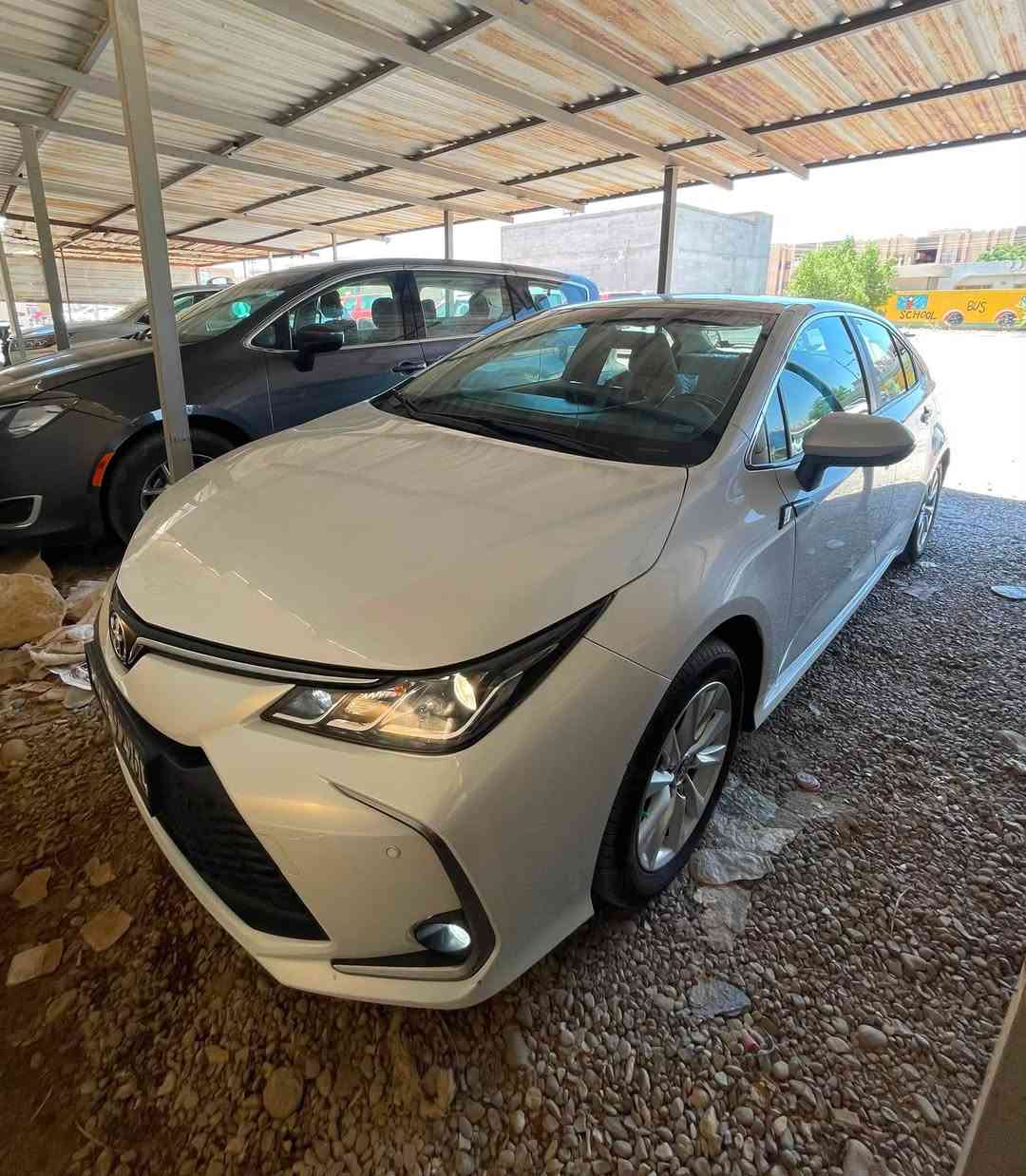 السلام عليكم لبيع كورلا ياباني ام ظمان بانزين فقط  فول عدا الفتحه ماشيه ٥٢ الف سياره جديده وخير من الله كفاله من صبغ بيها بكان زغير بارد مكان سياره كوت ***********
