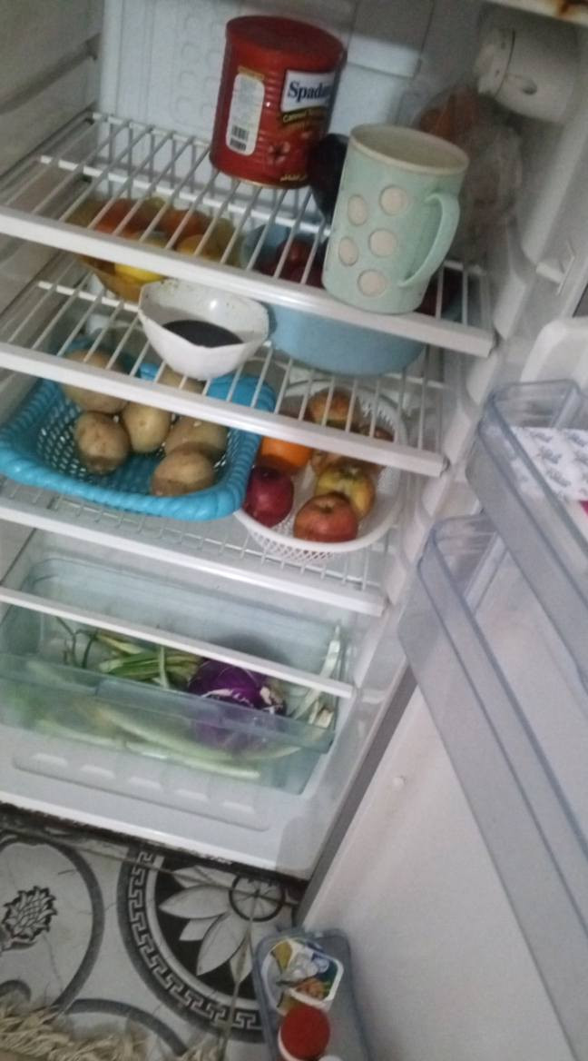 السلام عليكم ثلاجات عدد 2 البيع تجميد فول الله شاهد وبيعهن بسعر مناسب وحده قديمه بس عبالك مجمده وثانيه جديده سبب البيع بيتي وحدي ودبيعهن وشتري وحده وسط مكاني سوق الشيوخ  الاصيبح كرمة حلو


**إذا كنت صاحب هذا الإعلان وتريد حذفه لأي سبب، رجاءا أرسل رسالة إلى الدعم الفني**