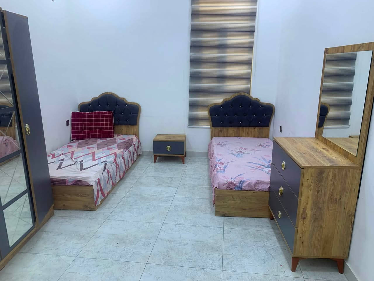 السلام عليكم غراض شقة للبيع علما اني مكلف بالنشر رقم صاحب الغراض ***********
