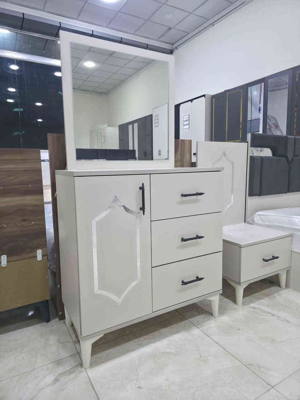 🔥 عرض خاص لغرفة نوم شبابي 4 قطع جديد بالكرتون!
🛏 الغرفة تتكون من:
• سرير نفر
• كنتور 6 باب 
• ميز تواليت 
• كومدينه 
💸 السعر  335 دولار
📍 معرض جودي – دهوك
📞 للاستفسار والطلب: ***********
---------------
#معرض_جودي_بدهوك 
🪑 أثاث تركي فاخر
غرف نوم – غرف جلوس – غرف شباب – طاولات – كنتور – أسفنج عالي الجودة
✅ عروض مميزة وأسعار تنافسية
📌 ناونیشان:
⛔مالطا خاری-فرعی ئکی به ری سیناعی- به مبه ری مه دره سه (مالتاژئری)
📌 العنوان:
دهوك – مالطا القديم – أول فرع قبل صناعة تصليح السيارات – مقابل مدرسة الابتدائية
(قريب من مطعم مالطا – كونديه مالطا – خارنگه ها مالتا)
#دهوكا_رنكين #موصل #غرف_شبابية #اثاث_منزلي #زاخو دهوك, العراق
