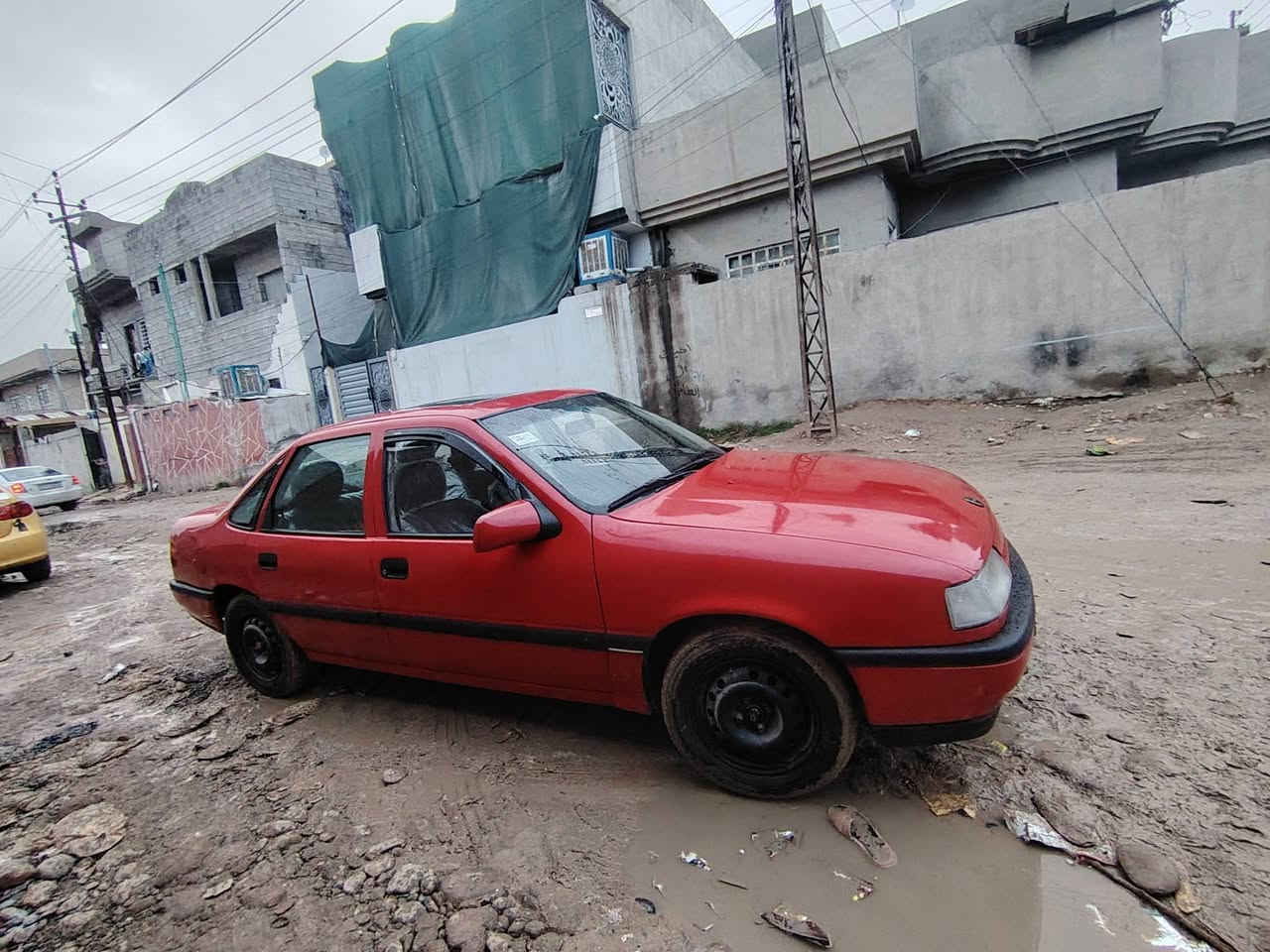 السلام عليكم. اوبل فكتره  موديل. 90   السيارة  بسمي.  حجم 18 مكينه. او كيره. نضيف.  او.  وتفحص  بنفسك  كاربون. بانزين.  بيها السياره حلوه. وايرمنيه  تشتغل   طخمها  80بل. ميه  نضيف  مصبوغه عام. ضرر التكمه   بين البابين. السعر.  39او بيها. مجال. قليل، ***********
