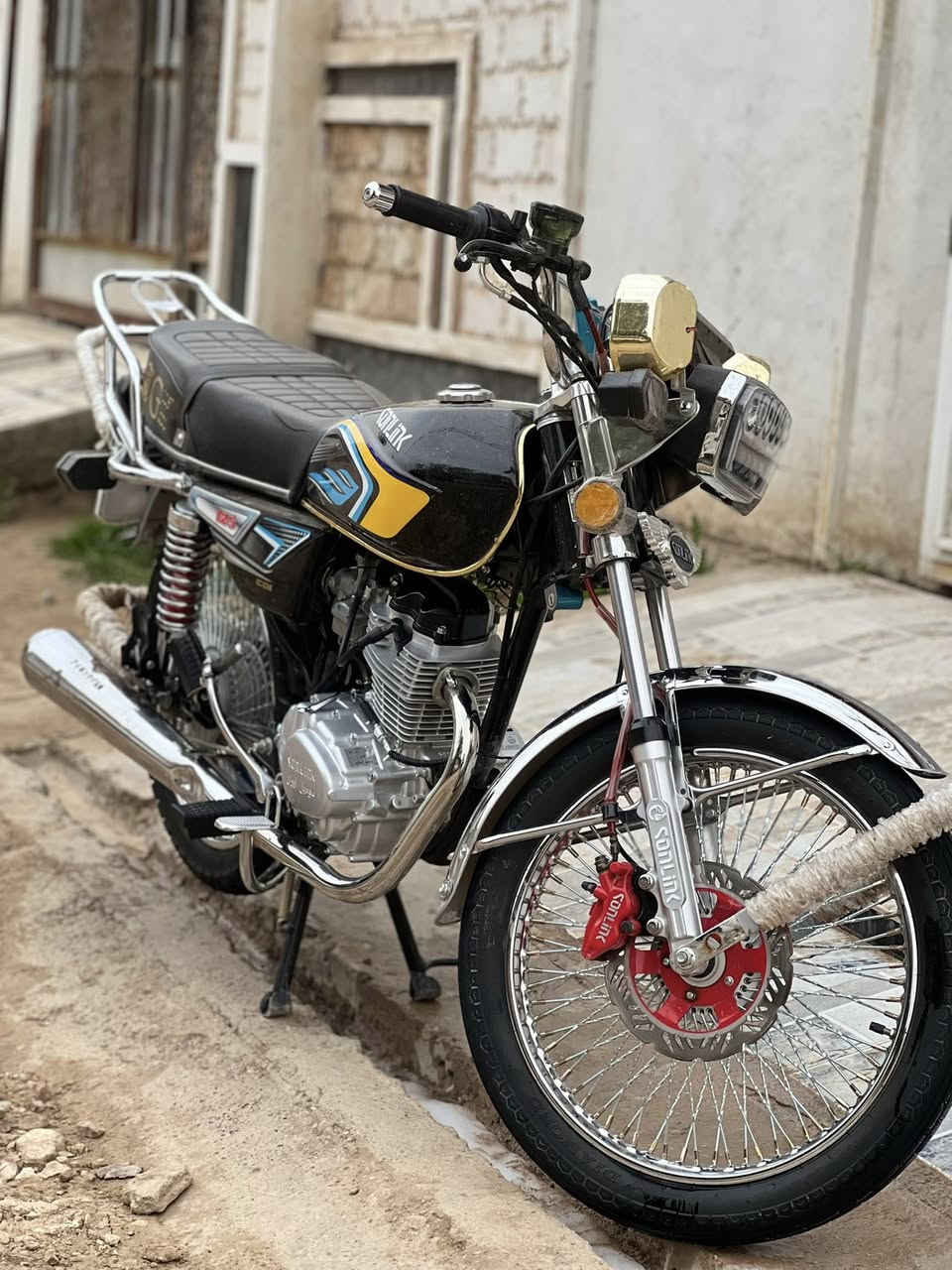 السلام عليكم تايكر 2025 كفاله عامه مكفول. من الشخط محرك ما مفتوح ماشي ٦٠٠ كيلو فقط كله شغال كهربائيات كله شغاله اي نقص ما بي دراجه مجمبزه خير من الله شلعه معدل فووول مكانه ديالى بعقوبة رحمه سعر خاص او اتصل ع رقم ***********
