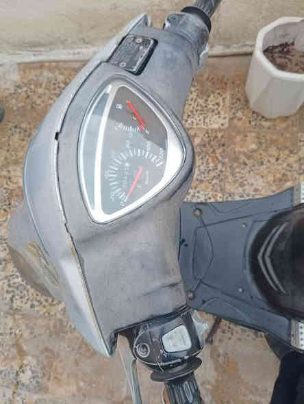 سلام عليكم متاح دراجة ماكس عدلة مكفولة بوشة 49 ابلاد شغالة سلف هندر مختمة كلها بـ 800 وبيها مجال الشراي يتصل  ***********
