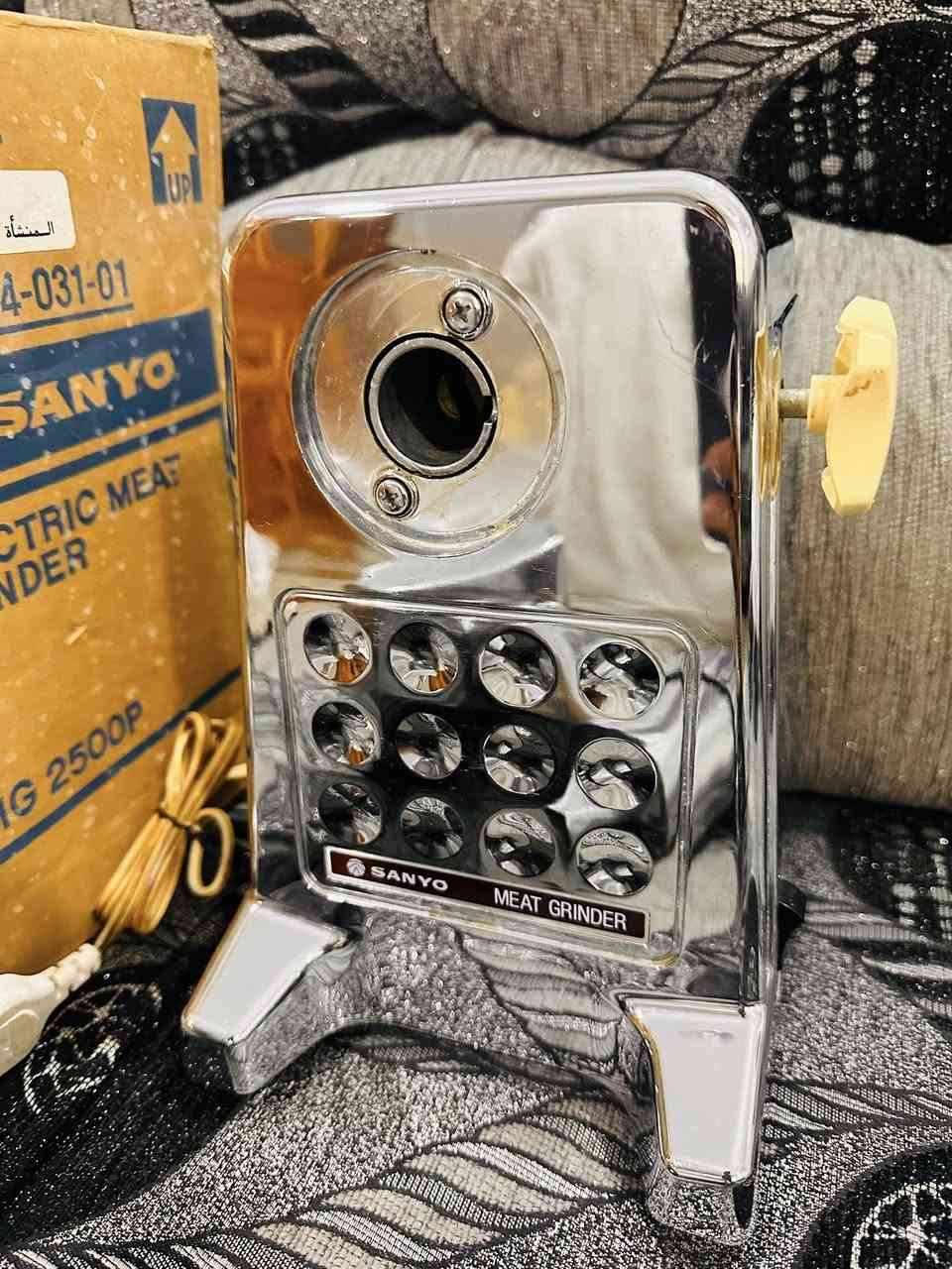 عيد سعيد عالجميع ان شاء الله 
مثرامة سانيو استيراد المنشاة العامة التجارية العراقية لوك بالباكيت غير مستخدمة
يوجد توصيل


**إذا كنت صاحب هذا الإعلان وتريد حذفه لأي سبب، رجاءا أرسل رسالة إلى الدعم الفني**