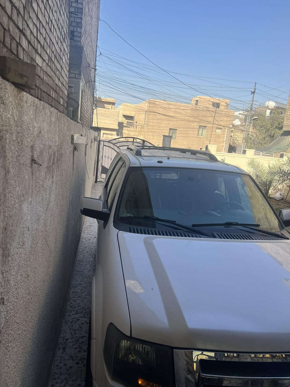 سلام عليكم فورد اكسبدشن  ٢٠١٤ السياره جديده بمعنى الكلمه كلها بوضع الشركه لون ابيض
دوسات ويه فتحة الباب
دبل كامره سلايد مناخ منفصل الكشنات الاماميه تدفئه وتبريد لكل جهه
ماشيه ١٠٨ كم مو ميل
لحد الان السبير ما نازل
كشنات جلد  الكشنات الخلفيه كهرباء
باب الجنطه كهرباء
سكليتر وبريك كهربا
ثلاث وضعيات خزن لكشن السايق
شاشه اندويد اصلي
كتلوكات الشركه موجوده مع بصمات عدد اثنين
كارت الباسوورد مال الباب موجود
وبعد هواي مواصفات
مكاني بغداد رقم سليمانيه باسمي تحويل مباشر  كفاله عامه من الدعاميه للدعاميه شرط السونار
السعر  ٢٢٠بيها مجال قليل واتحدى اكو هيج سياره من زاخو للفاو
رقم الهاتف ***********
تحياتي
