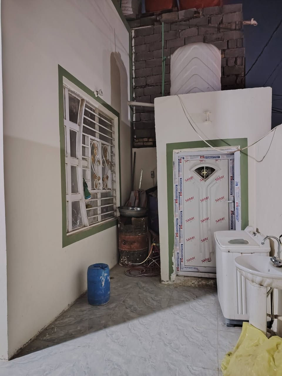 ياالله بيت للبيع المساحه 150متر لعنوان مقابل قرية الغدير عمود270 شارع المطار سعر40 وبي مجال ***********
