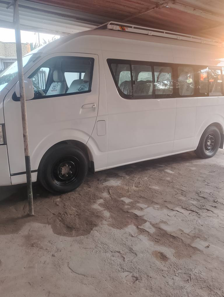 سلام عليكم جنبي للبيع سياره جاهزه من كلشي حداديه جديده تبريد محور سبلت كير مكينه كفاله السعر 127 ورقه وبيها 
*********** هاذه رقمي اتصال واتساب البصرة, العراق
