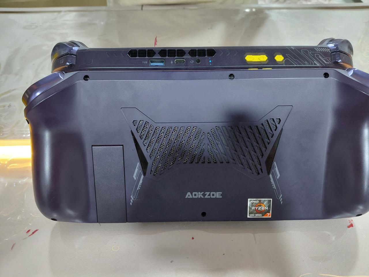 السلام عليكم
جهاز AOKZOE A1
نضيف جدا مع شاحنه وجنطه فقط
AMD Ryzen 7 6800U
Ram 32 6400
M.2 512
السعر ٥٠٠  بي شي كلش بسيط للشري
مكاني بغداد حي العامل 
***********
